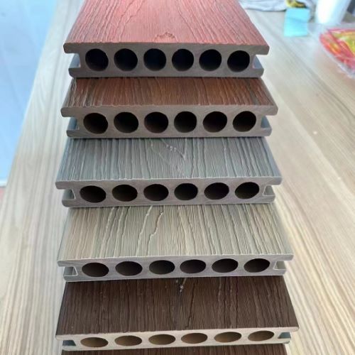 杭州景区索道铺设可以用塑木地板吗？