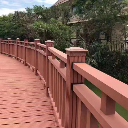 杭州阳台要是铺设杭州塑木地板合不合适？